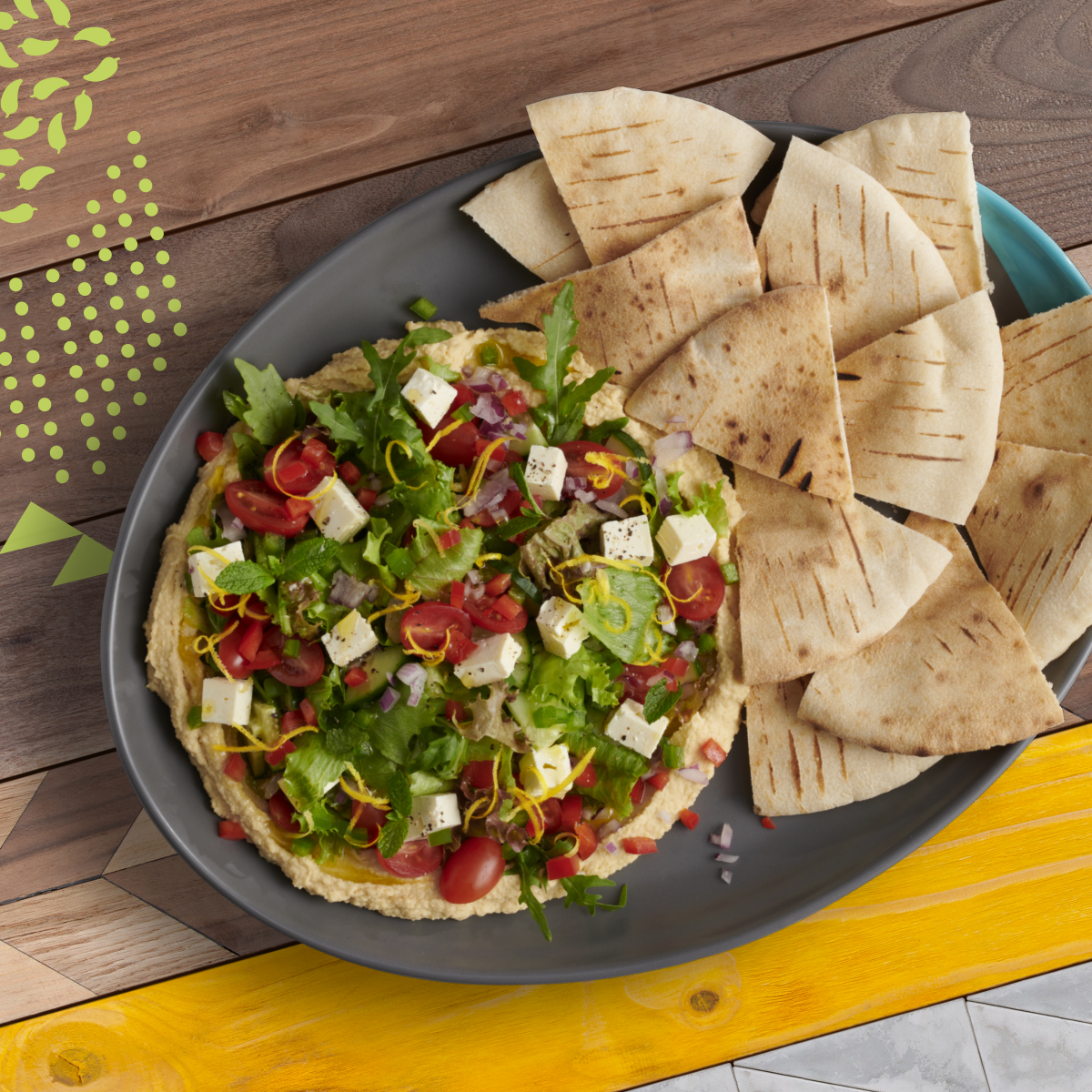 Salada Fresca, Hummus & Pita